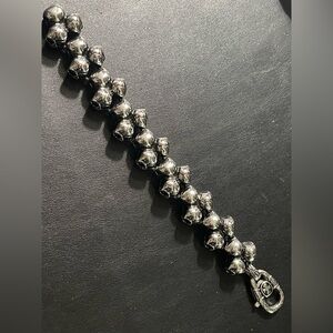Men's Bold Silver Skull Chain Bracelet